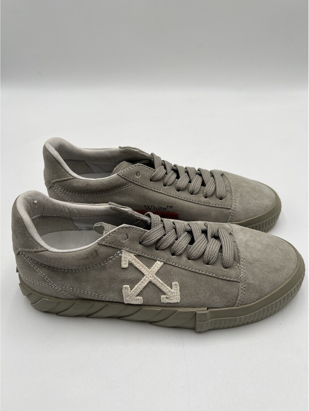 Women’s Off-White Vulc Sneaker in Gray Suede Low Top Lace Up Size 39